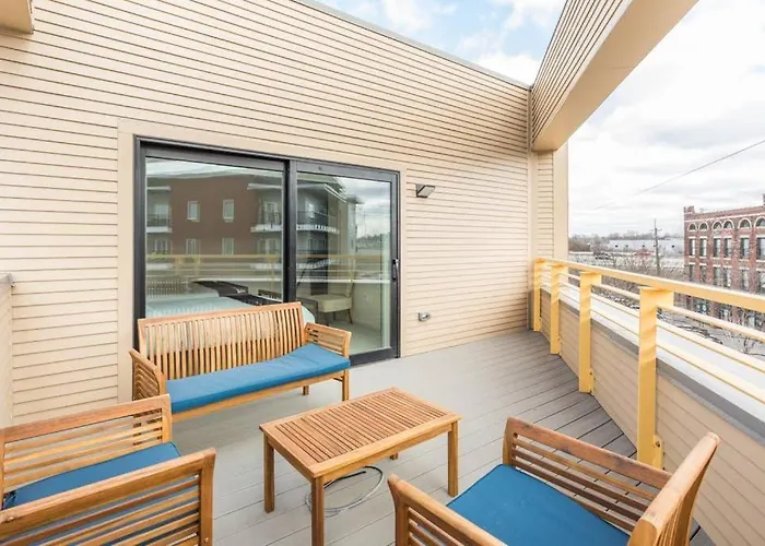 Upscale 3Br Penthouse By Cozysuites