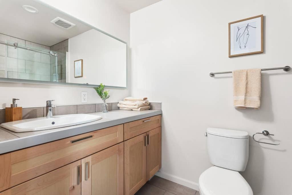 Holiday home Upscale 3br Penthouse By Cozysuites Indianapolis